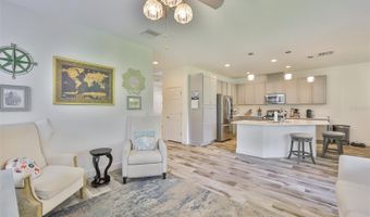 6215 VOYAGERS Pl, Apollo Beach, FL 33572