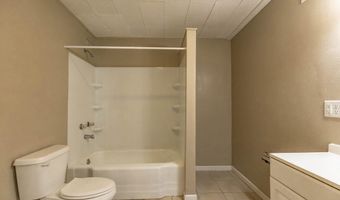 834 S A St, Arkansas City, KS 67005