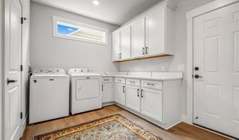 300 N Bissel Rd, Aurora, OH 44202