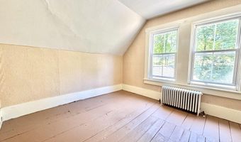 42 S Main St, Brookline, NH 03033