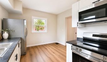416 W 7th St, Auburn, IN 46706