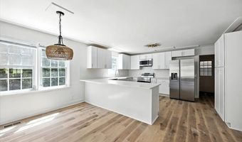 1220 Beaver Oaks Dr, Macon, GA 31029