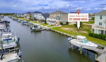 121 Sound Dr, Atlantic Beach, NC 28512