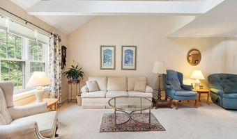 3 Chandler Dr 3, Atkinson, NH 03811