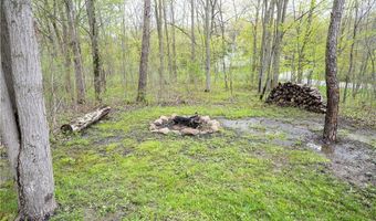 11686 Parkwood Dr, Alden, NY 14004