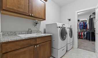 2908 NW Sharmin Dr, Ankeny, IA 50023