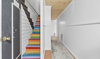 1748 Georgia St, Alford, FL 32420