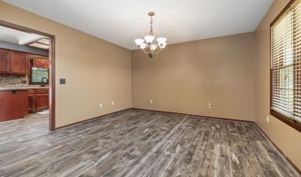 2312 Northgate Blvd, Auburn, IN 46706