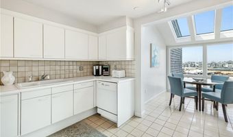 31 Coddington Wharf 24, Newport, RI 02840