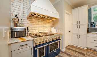 4 Gibson Ln, Cape May Court House, NJ 08210