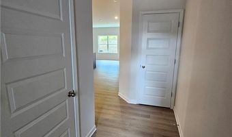 2460 RAVENCLIFF Dr, Austell, GA 30168