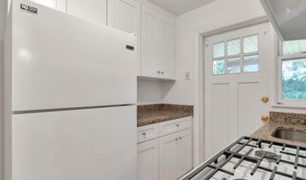 2826 JEFFERSON Dr, Alexandria, VA 22303