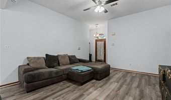 633 Meadowbrook Dr, Alma, AR 72921