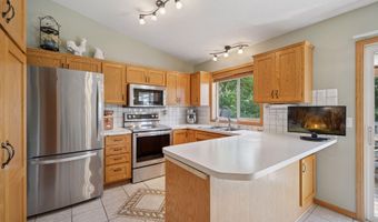 10555 56th St NE, Albertville, MN 55301