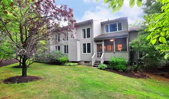 11 Templeton Ct 11, Avon, CT 06001