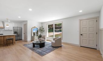 207 Oakmont Dr, Boiling Springs, SC 29316