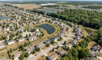 8607 Redditch Dr, Avon, IN 46123