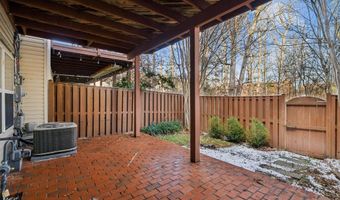 8555 WYNGATE MANOR Ct, Alexandria, VA 22309