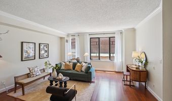 1080 WISCONSIN Ave NW 1004, Washington, DC 20007