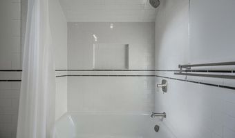 2210 LAKE Ave, Baltimore, MD 21213