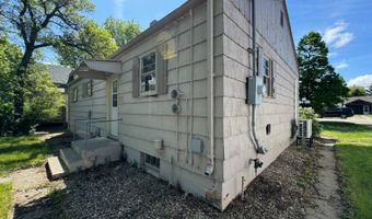 1204 4th St, Britton, SD 57430