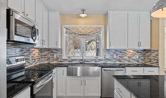 1021 Fremont St, Anoka, MN 55303