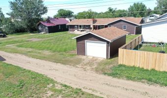 203 3rd Ave SW, Bowman, ND 58623