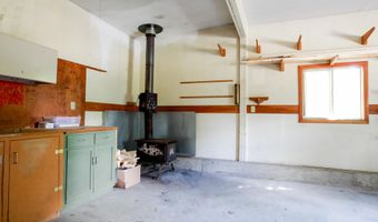 671 Essex St, Bangor, ME 04401