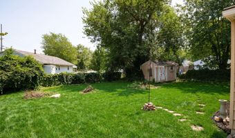 17 Railroad Ave, Beachwood, NJ 08722