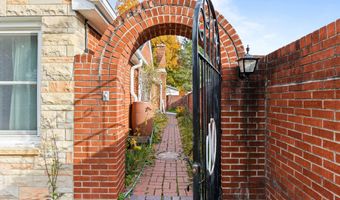 1002 Carroll Ave, Ames, IA 50010