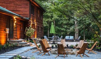 21663 OATLANDS Rd, Aldie, VA 20105