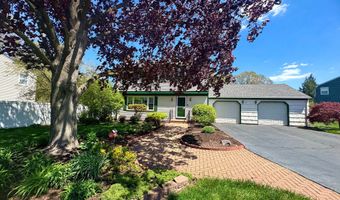754 Rustic Ln, Cheshire, CT 06410
