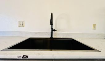 8709 Shone Ave SW, Albuquerque, NM 87121