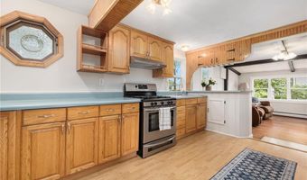 3 Sheffield St, Warwick, RI 02889