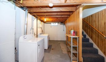1031 N Maple Rd, Ann Arbor, MI 48103
