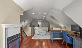 74 Bayberry Rd, Narragansett, RI 02882