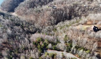 30 Lakepointe Dr, Albany, KY 42602