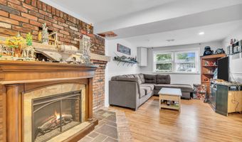 239 Cape May Ave, Bayville, NJ 08721