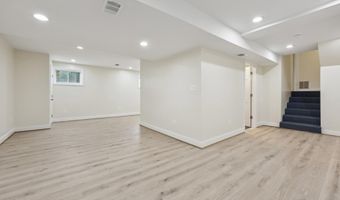 4907 CHANTICLEER Ave, Annandale, VA 22003