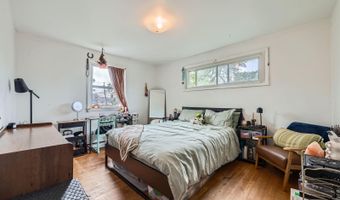 1009 E NORTHERN Pkwy, Baltimore, MD 21212