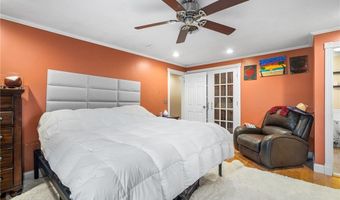 18 Magnolia Ln, Coventry, RI 02816