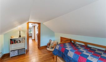 104 Knotty Oak Rd, Coventry, RI 02816