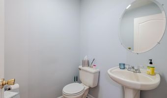 14 Lucia Ct, Aberdeen, NJ 07747