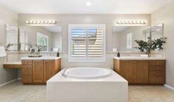 2337 Douglaston Gln, Escondido, CA 92026