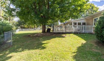 8 BRIGHTWOOD Dr, Hagerstown, MD 21740
