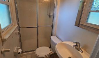 2711 GROVETON St, Alexandria, VA 22306