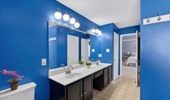 567 Brook Meadow Dr, Ballwin, MO 63021