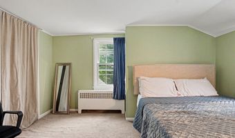 10 Crest Rd, Danbury, CT 06811