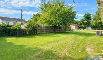 408 Dora St, Albertville, AL 35950