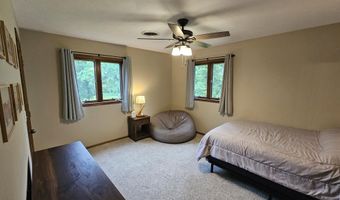 39081 Greenwood Ln, Aberdeen, SD 57401